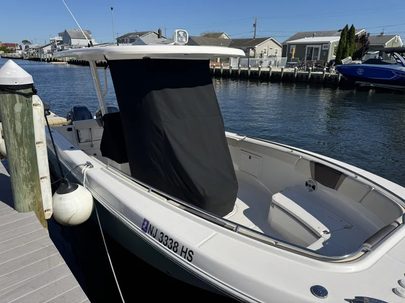 Slide: The Image of Robalo R272 Center Console 2020 - 6114260