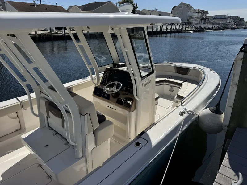Slide: The Image of Robalo R272 Center Console 2020 - 6114266