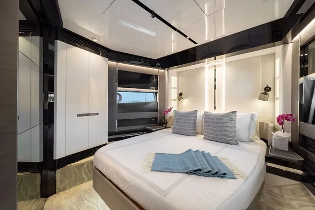 Slide: The Image of Azimut 45 Atlantis 2022 - 40