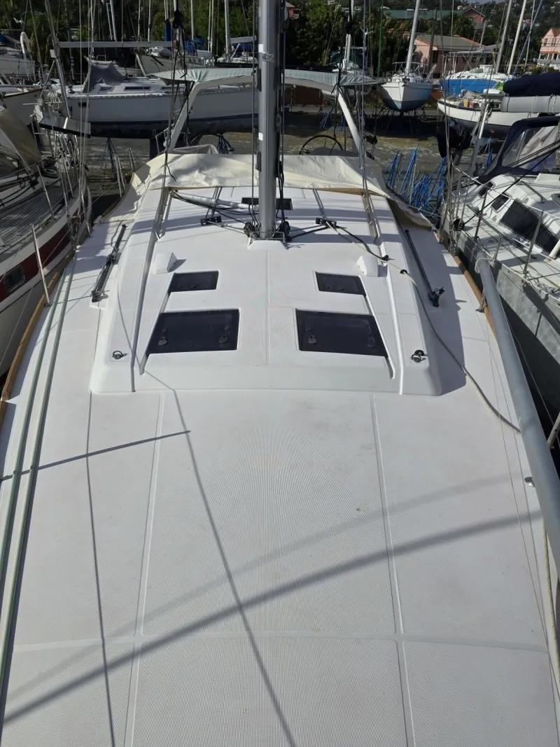 Slide: The Image of Beneteau Oceanis 45 2015 - 6852629