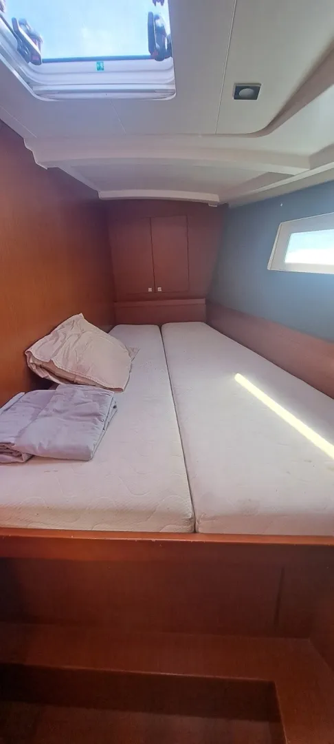 Slide: The Image of Beneteau Oceanis 45 2015 - 6852626