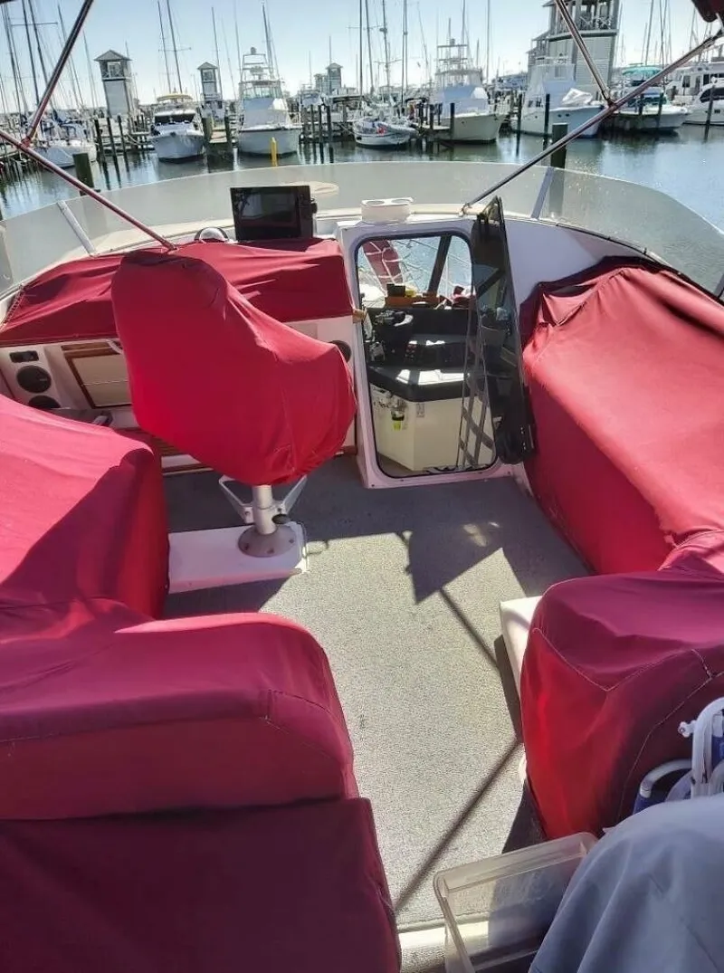 Slide: The Image of Bayliner 4588 Pilothouse 1991 - 7515840