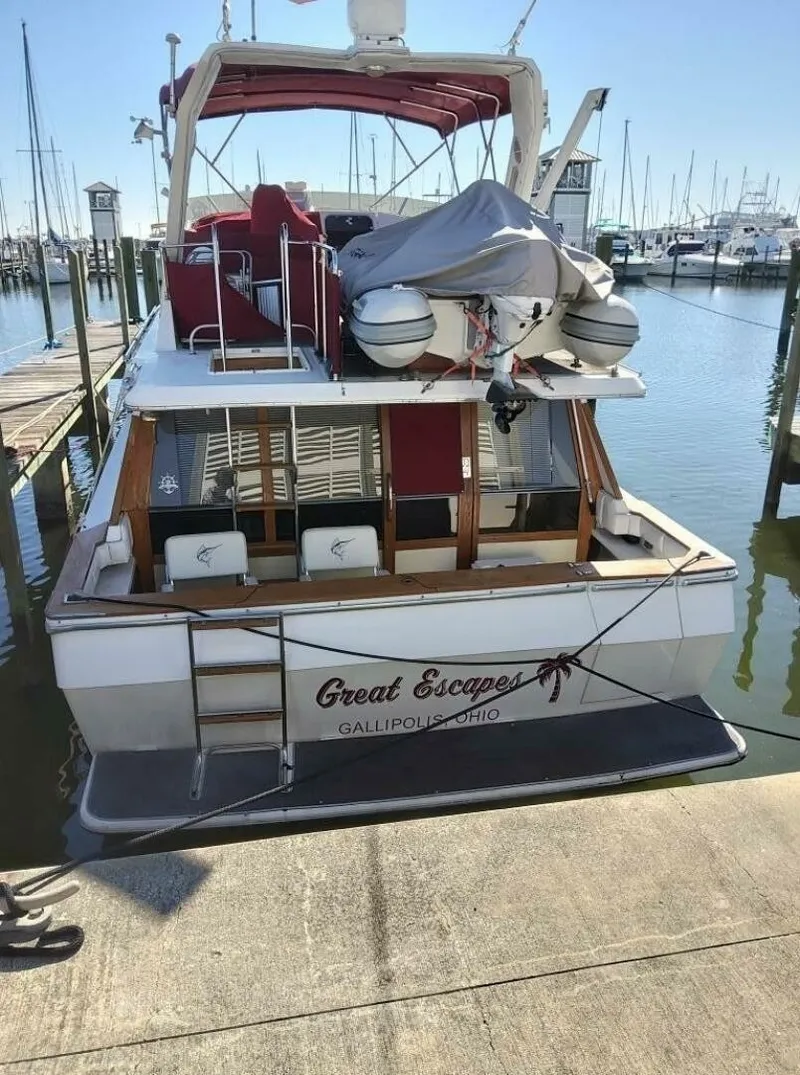 Slide: The Image of Bayliner 4588 Pilothouse 1991 - 7515838