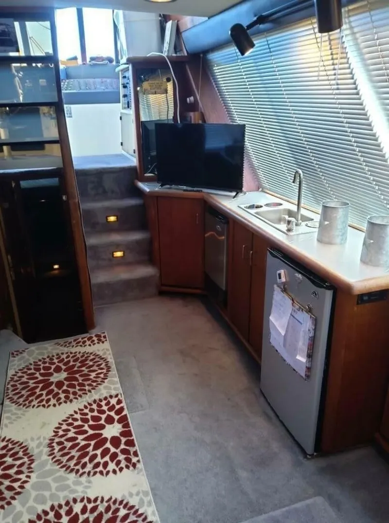 Slide: The Image of Bayliner 4588 Pilothouse 1991 - 7515841