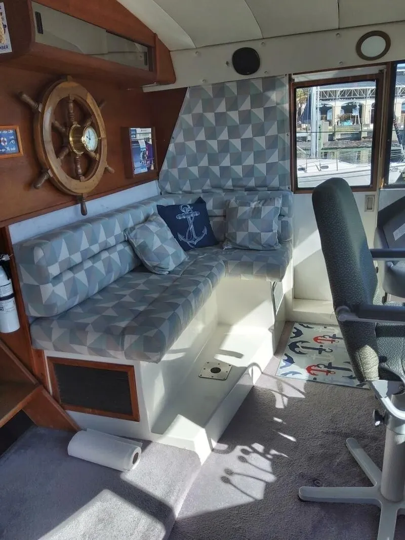 Slide: The Image of Bayliner 4588 Pilothouse 1991 - 7515847
