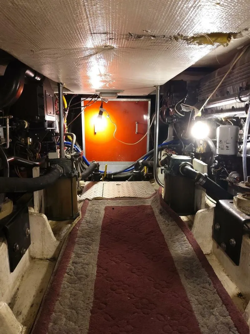 Slide: The Image of Bayliner 4588 Pilothouse Motoryacht 1991 - 5940553