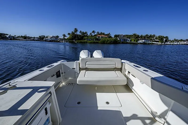 Slide: The Image of Boston Whaler 270 Vantage 2019 - 5938966