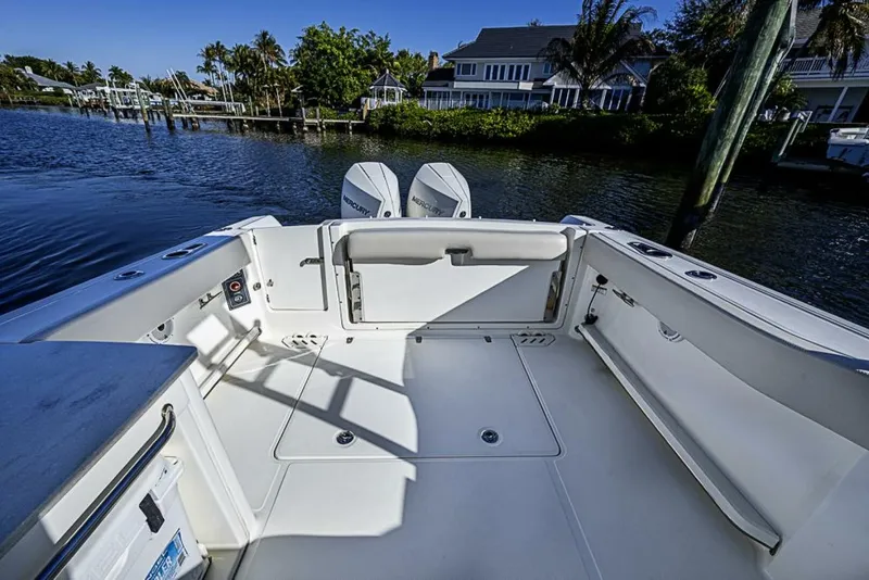 Slide: The Image of Boston Whaler 270 Vantage 2019 - 5938968