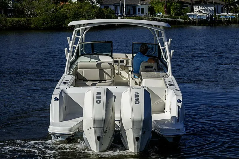 Slide: The Image of Boston Whaler 270 Vantage 2019 - 5938987