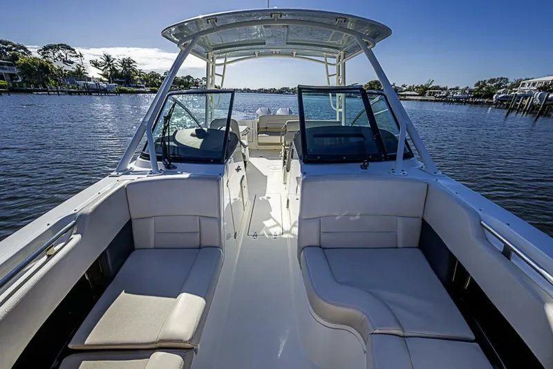 Slide: The Image of Boston Whaler 270 Vantage 2019 - 5938955