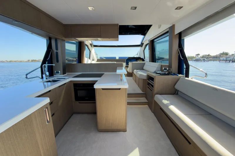 Slide: The Image of Galeon 510 SKY 2022 - 5939316