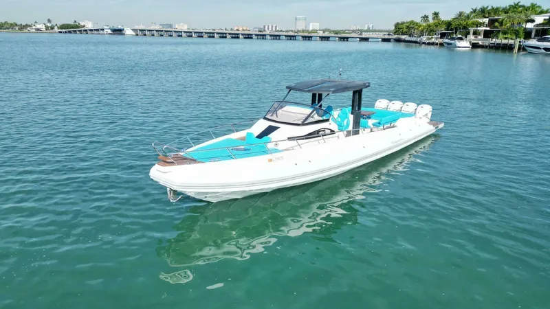 Slide: The Image of Capelli Tempest 50 2021 - 5939407