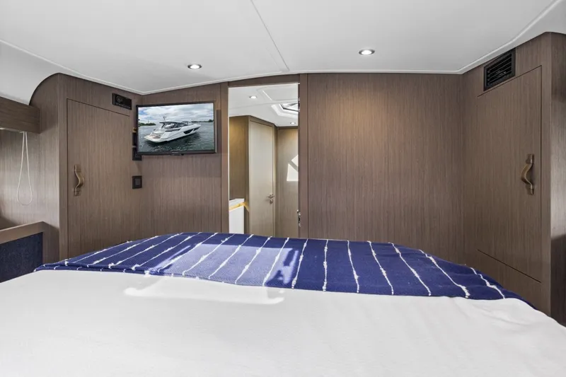 Slide: The Image of 2022 Beneteau 41 Grand Turismo War Downs Eagle Master Stateroom (2) - 6333133