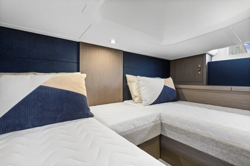 Slide: The Image of 2022 Beneteau 41 Grand Turismo War Downs Eagle Aft Berth (3) - 6333136