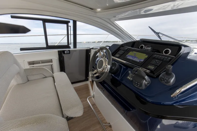 Slide: The Image of 2022 Beneteau 41 Grand Turismo War Downs Eagle Helm (3) - 6333140