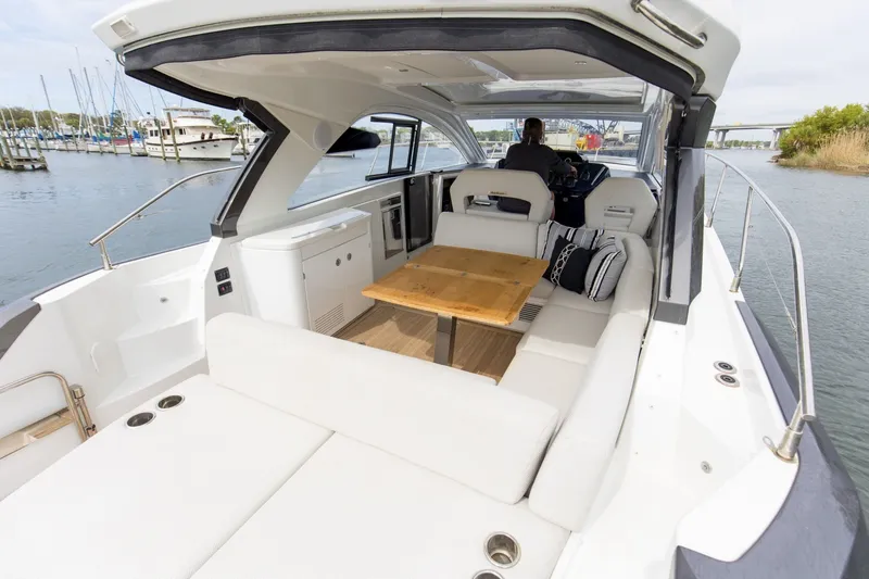 Slide: The Image of 2022 Beneteau 41 Grand Turismo War Downs Eagle Topside (9) - 6333148