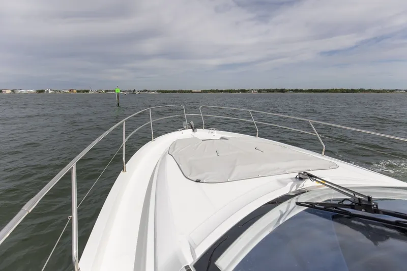 Slide: The Image of 2022 Beneteau 41 Grand Turismo War Downs Eagle Bow (1) - 6333151