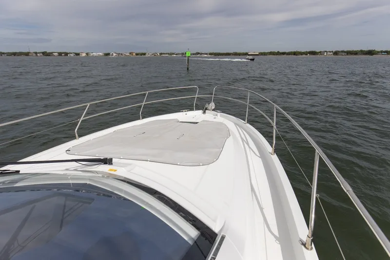 Slide: The Image of 2022 Beneteau 41 Grand Turismo War Downs Eagle Bow (4) - 6333154