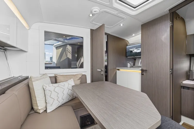 Slide: The Image of 2022 Beneteau 41 Grand Turismo War Downs Eagle Dinette (1) - 6333128
