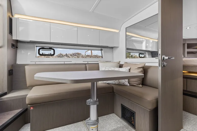 Slide: The Image of 2022 Beneteau 41 Grand Turismo War Downs Eagle Dinette (2) - 6333129
