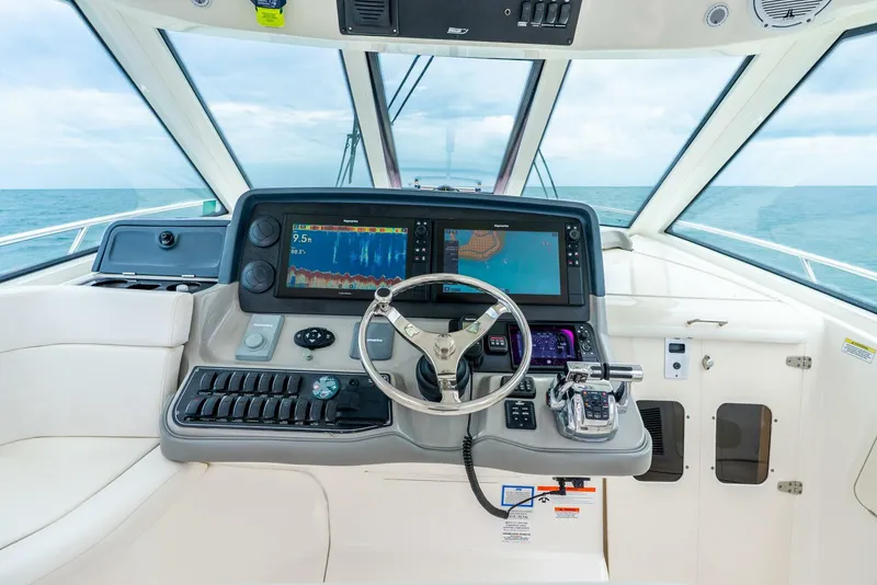 Slide: The Image of 2012 Boston Whaler 345 Conquest - Helm - 5939617