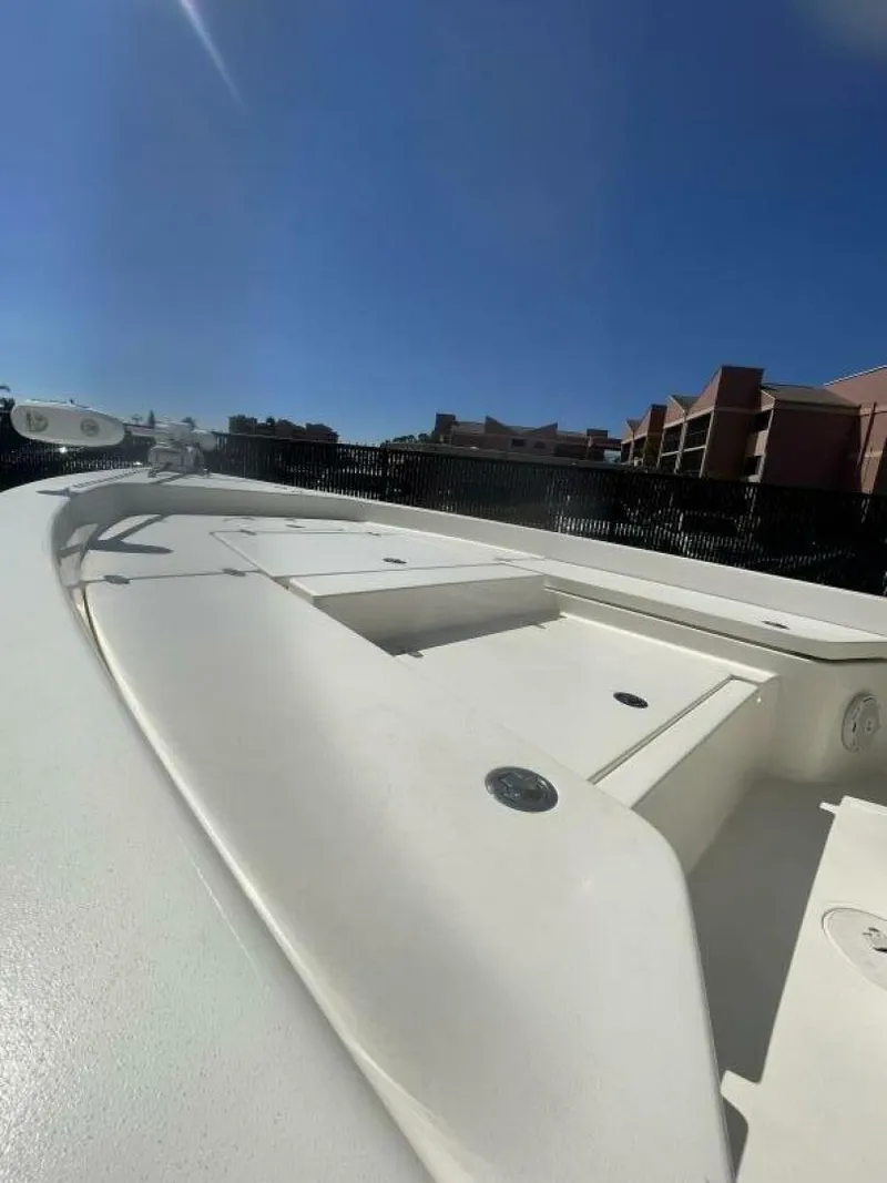 Slide: The Image of Pathfinder 2400 TRS 2016 - 5940185