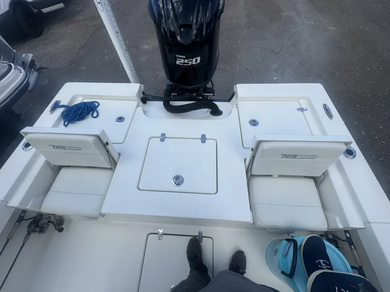 Slide: The Image of Pathfinder 2400 TRS 2016 - 5968380