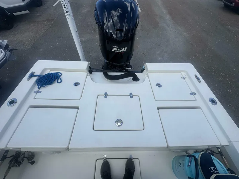 Slide: The Image of Pathfinder 2400 TRS 2016 - 5968389