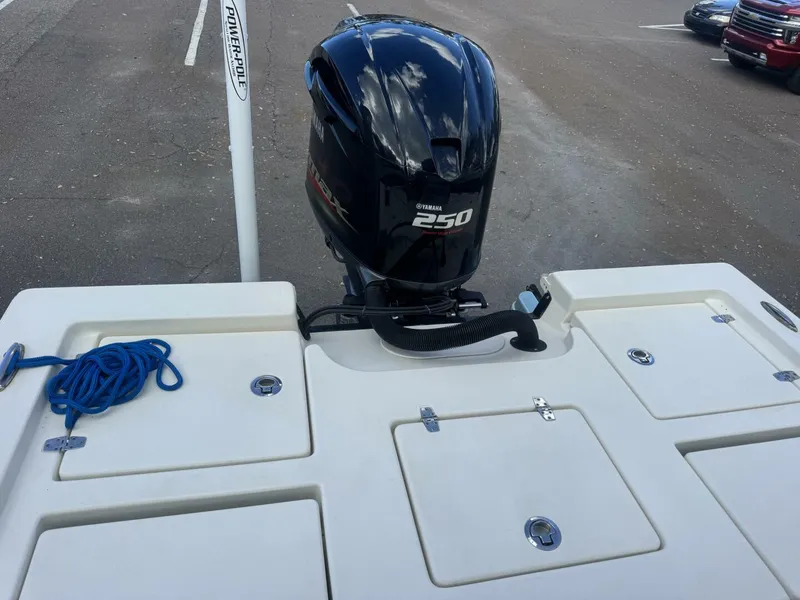 Slide: The Image of Pathfinder 2400 TRS 2016 - 5968391