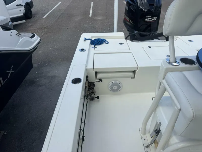 Slide: The Image of Pathfinder 2400 TRS 2016 - 5968394