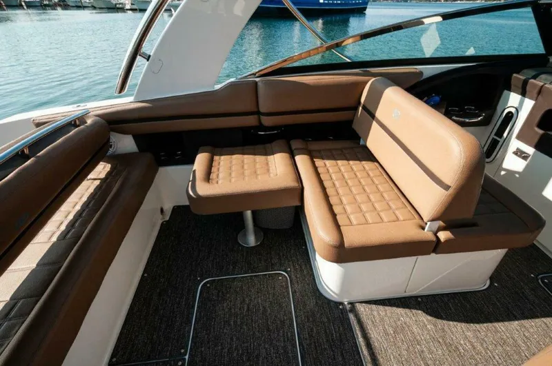 Slide: The Image of 2022 Cobalt 30SC- Ko Olina - 5940742