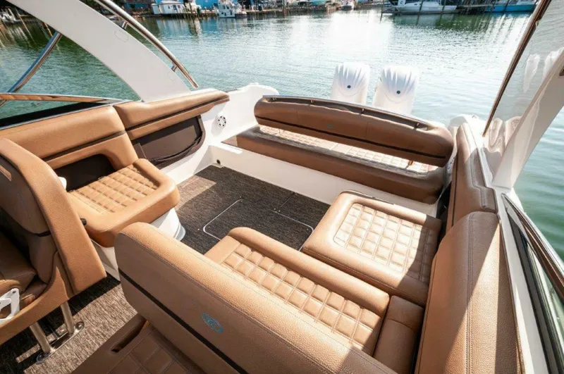 Slide: The Image of 2022 Cobalt 30SC- Ko Olina - 5940743