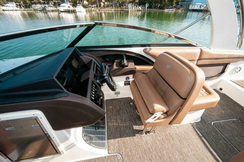 Slide: The Image of 2022 Cobalt 30SC- Ko Olina - 5940748