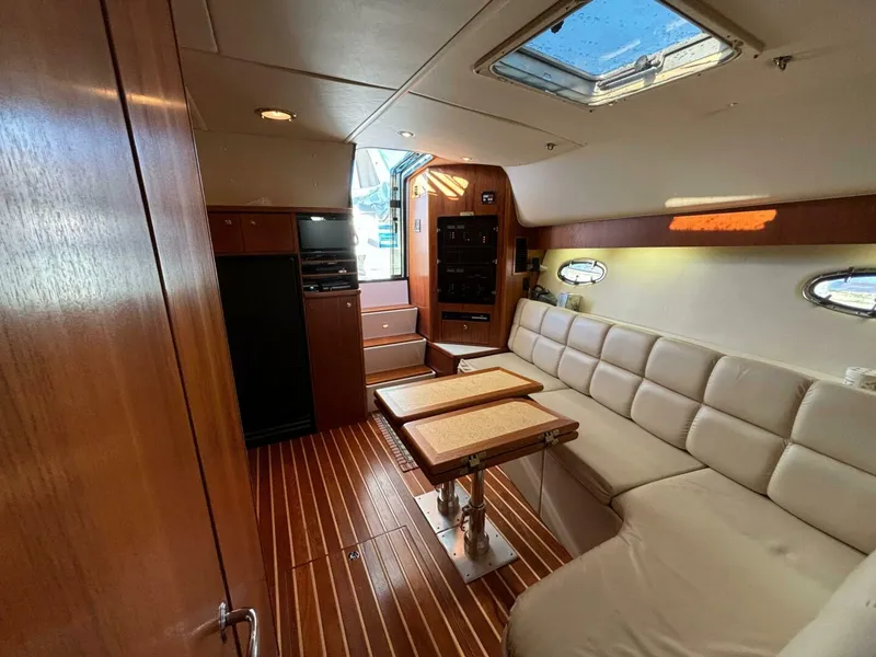 Slide: The Image of Tiara 4100 Open 2002 - 5940891