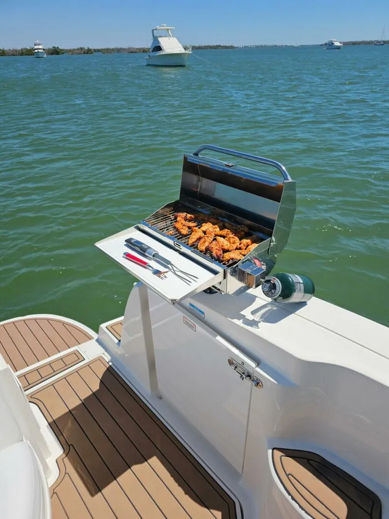 Slide: The Image of Sea Ray 32 2006 - 5942880