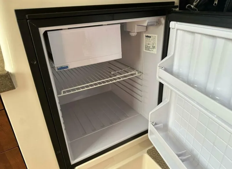 Slide: The Image of Grady-White Express 330 2014 - 5941129