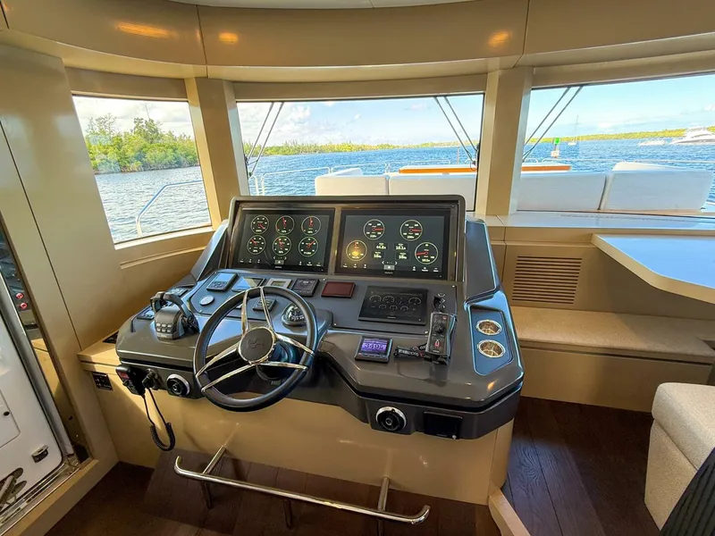 Slide: The Image of Sirena 70 2023 - 5941180