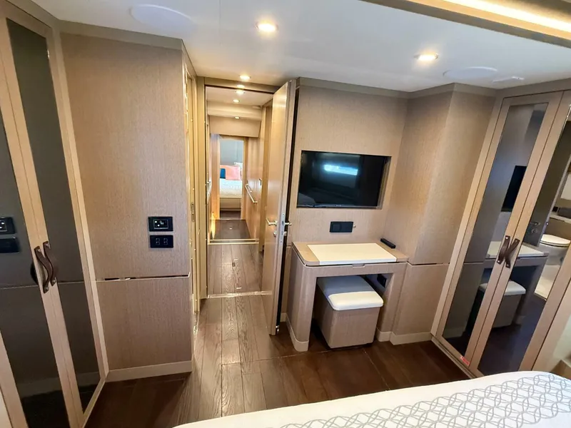 Slide: The Image of Sirena 70 2023 - 5941228