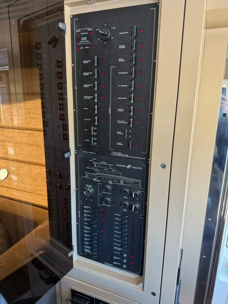 Slide: The Image of Sirena 70 2023 - 5941245