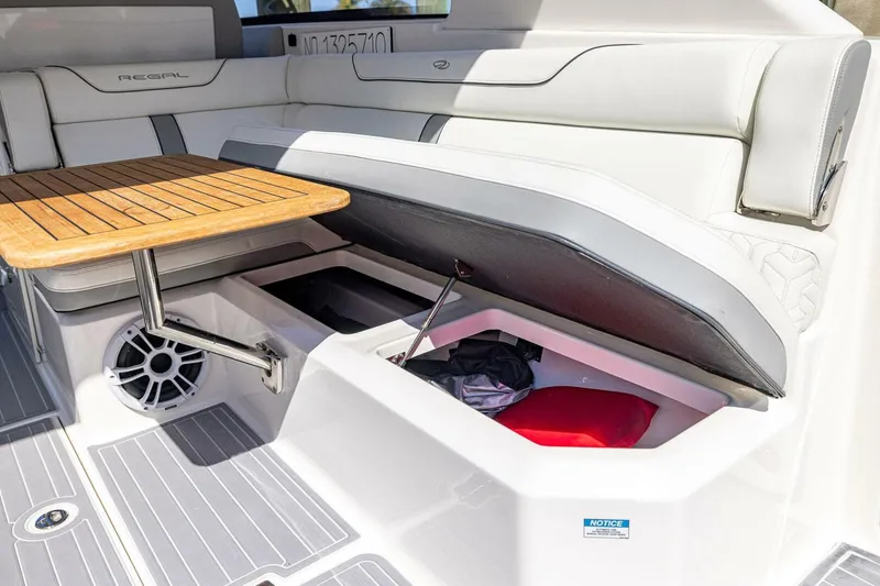Slide: The Image of Regal LX 36 2022 - 5941354