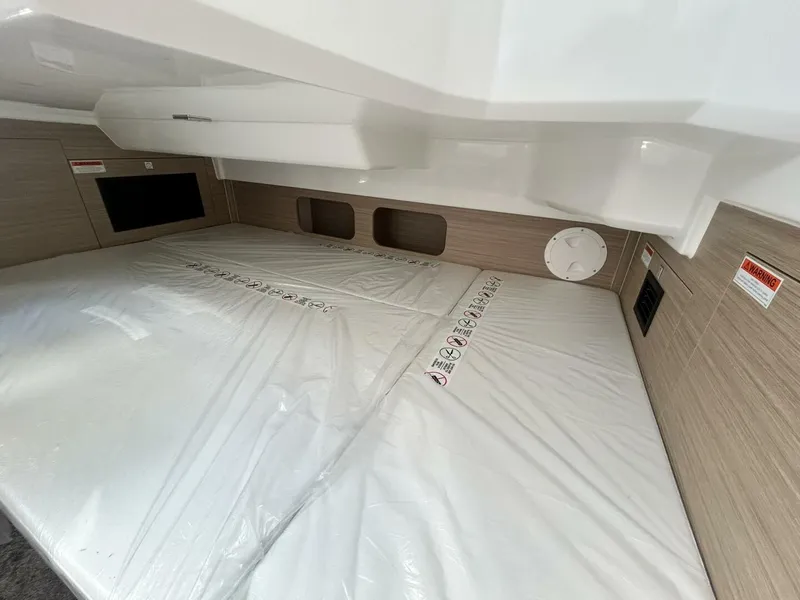 Slide: The Image of Jeanneau Leader 9.0 WA S2 2025 - 5942255