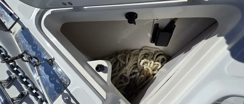 Slide: The Image of Boston Whaler 270 Outrage 2006 - 5942303