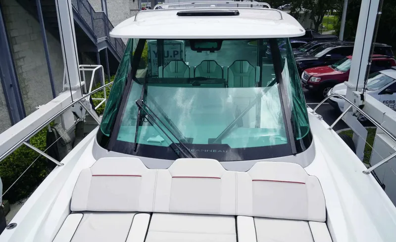 Slide: The Image of Jeanneau 35 2025 - 5942515