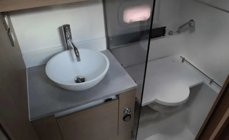 Slide: The Image of Jeanneau 35 2025 - 5942518