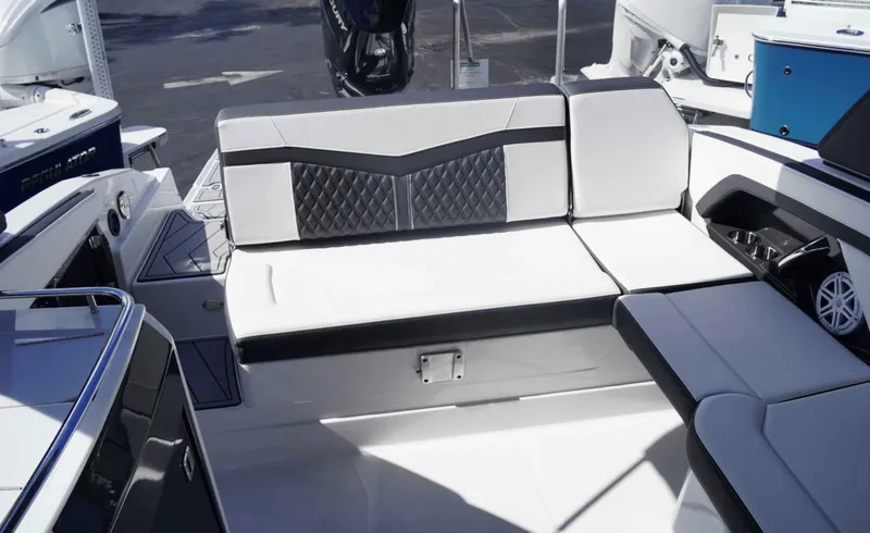 Slide: The Image of Monterey 28 2025 - 5942634