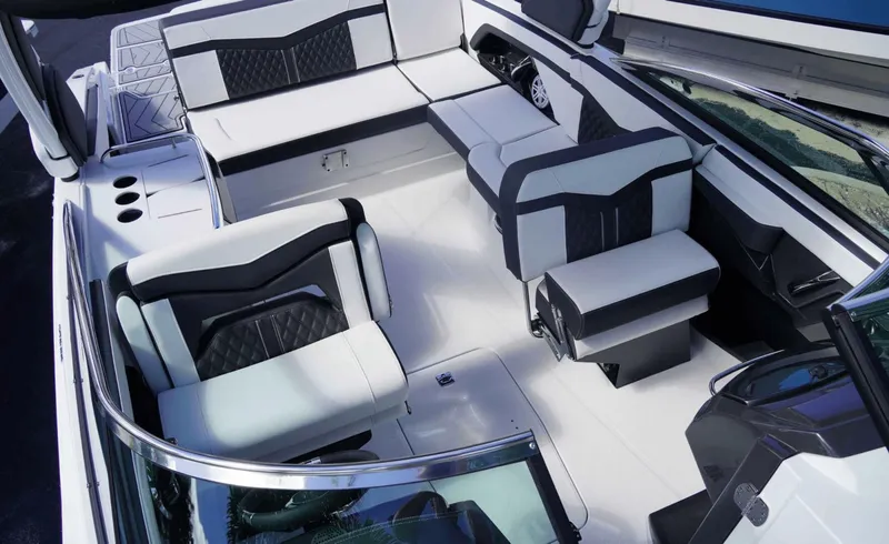 Slide: The Image of Monterey 28 2025 - 5942614