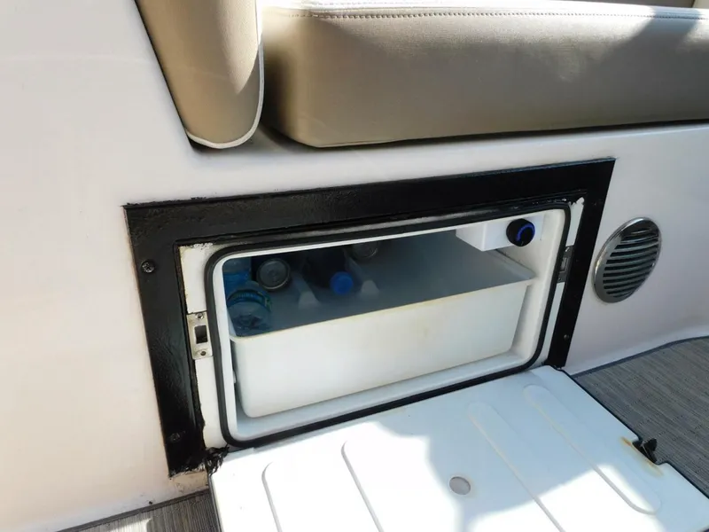 Slide: The Image of Regal 28 Express 2019 - 5942672