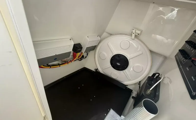 Slide: The Image of Blackfin 272DC 2020 - 5943134