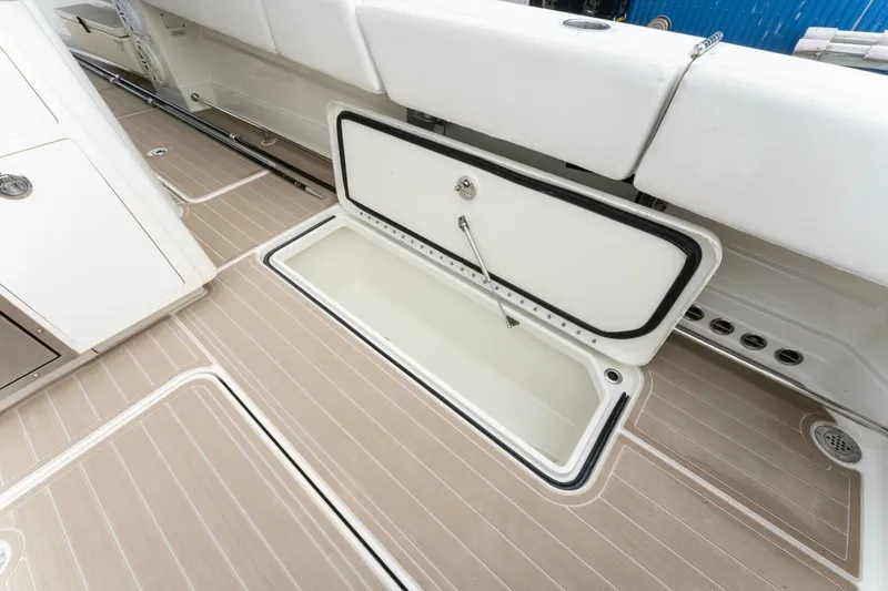 Slide: The Image of 2018 Hydra-Sports 42 Siesta - 5943154