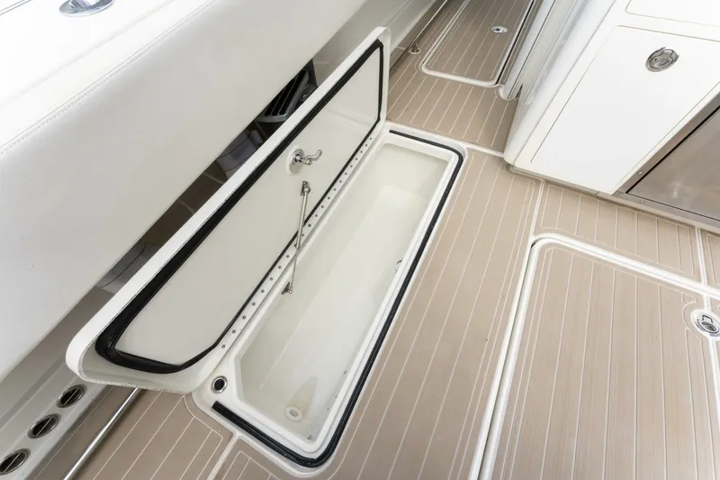 Slide: The Image of 2018 Hydra-Sports 42 Siesta - 5943152